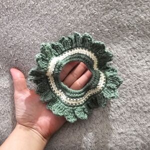Crochet Flower Scrunchie